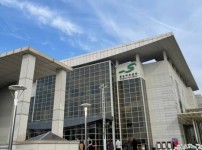  width: 100%; height : 150px