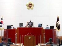 width: 100%; height : 150px