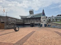  width: 100%; height : 150px