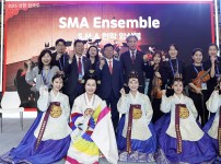  width: 100%; height : 150px