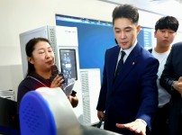  width: 100%; height : 150px