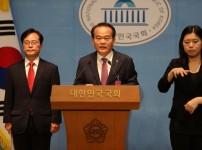  width: 100%; height : 150px