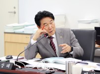  width: 100%; height : 150px