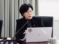  width: 100%; height : 150px