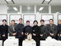  width: 100%; height : 150px