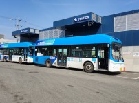  width: 100%; height : 150px