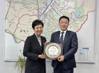  width: 100%; height : 150px