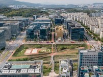  width: 100%; height : 150px