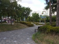  width: 100%; height : 150px